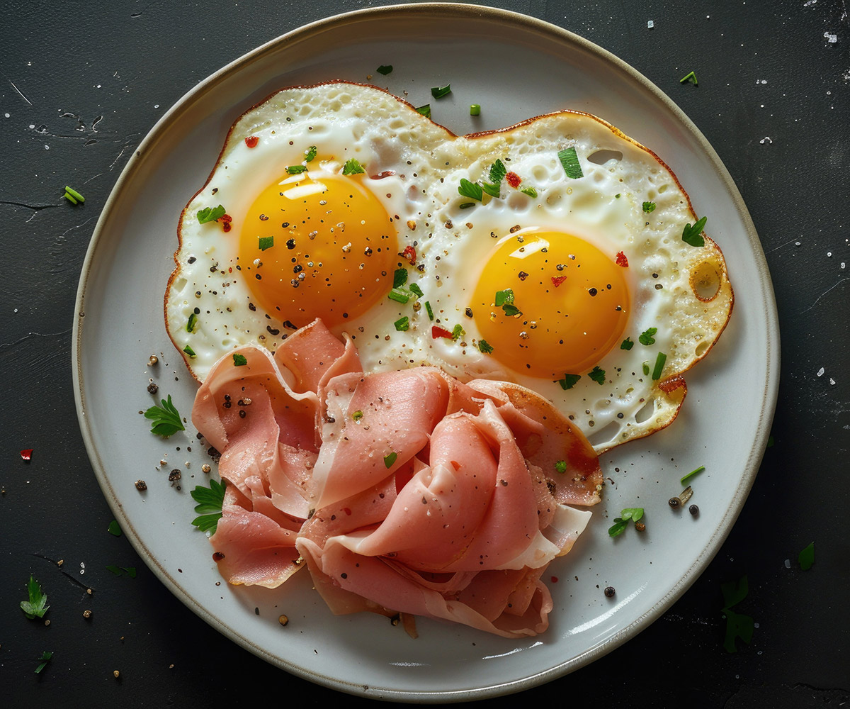 Ham & Eggs - Fluffy's Cafe & Brunch Budapest