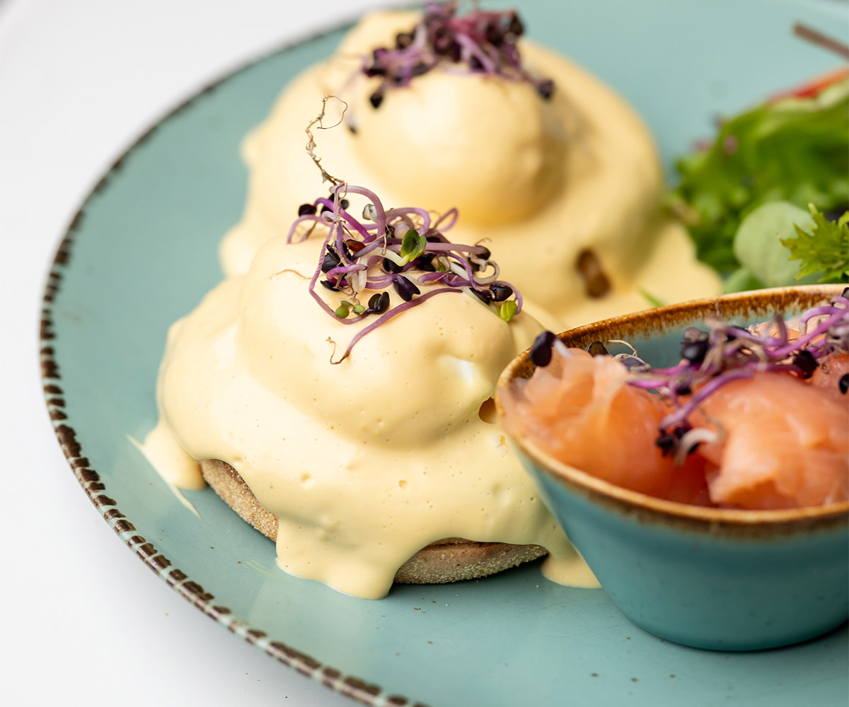 Royale Eggs Benedict - Fluffy's Cafe & Brunch Budapest